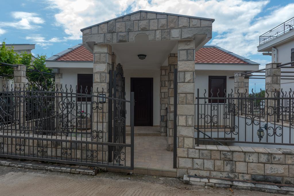Villa Julia Petrovac Exterior foto